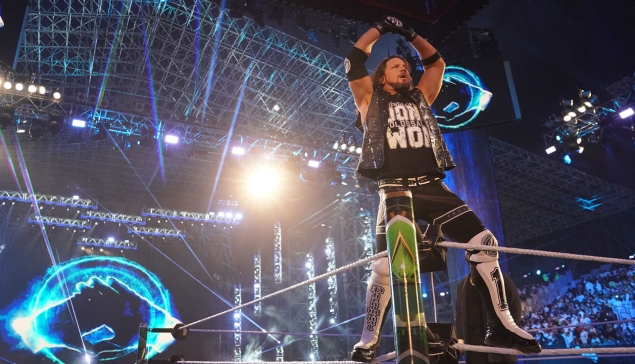 Les premiers détails sur l'absence d'AJ Styles à WWE RAW