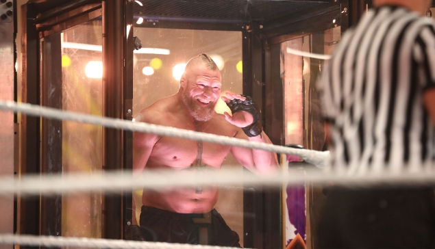 Brock Lesnar est-il sorti du script à Elimination Chamber ?
