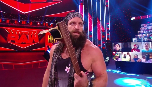 Elias est de retour dans les plans de la WWE