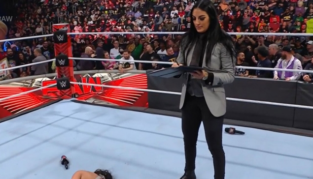 WWE RAW : Sonya Deville confronte la championne