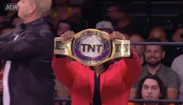 L'AEW présente sa nouvelle ceinture TNT
