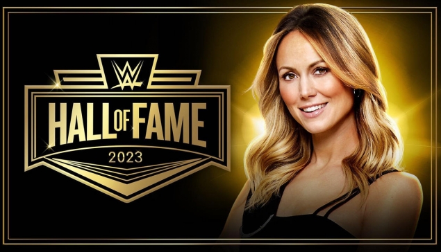 Stacy Keibler rejoint officiellement le Hall of Fame de la WWE