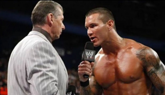 Randy Orton ''ne veut pas croire'' aux accusations contre Vince McMahon