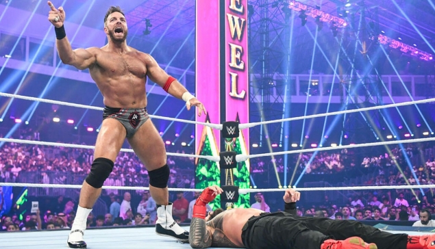 LA Knight était inquiet à l'idée d'affronter Roman Reigns à WWE Crown Jewel