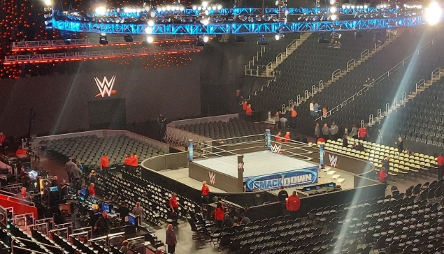 Un stage différent pour WWE SmackDown le 12 avril 2024